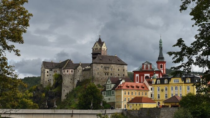 Pověsti českých hradů a zámků